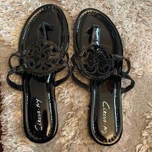 Circus by Sam Edelman black patten flats